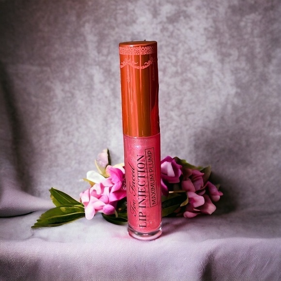 Too faced Lip Injection - NWOT - Travel size - Holiday Party - Picture 1 of 3